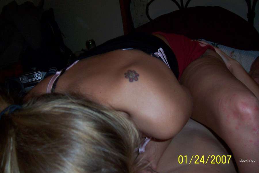 Explicit Amateur Pussy Touching Photo - Hot Young Girl Fingered