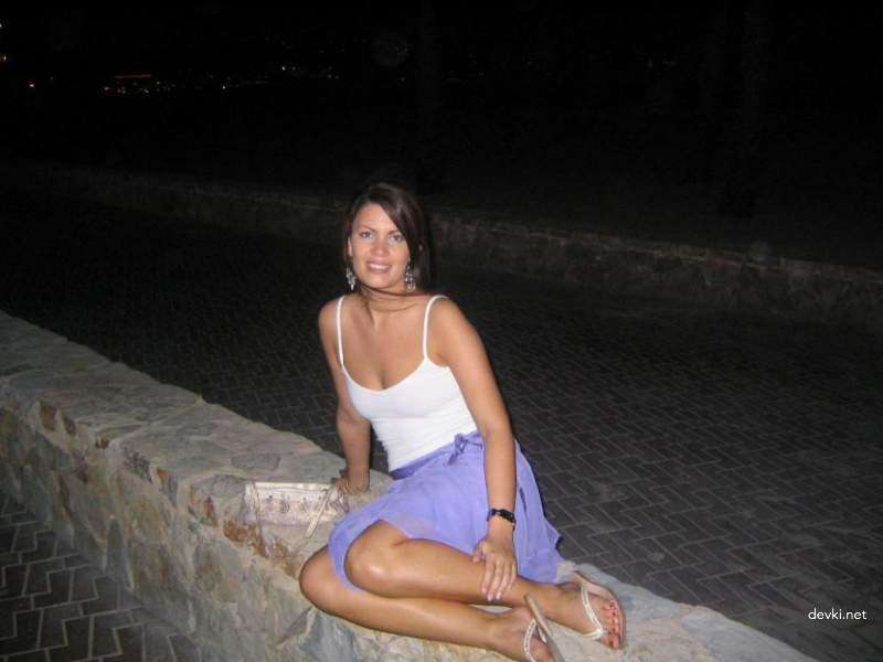 Interracial Amateur Porn: Hardcore Sex with Hot Mulatto Babe