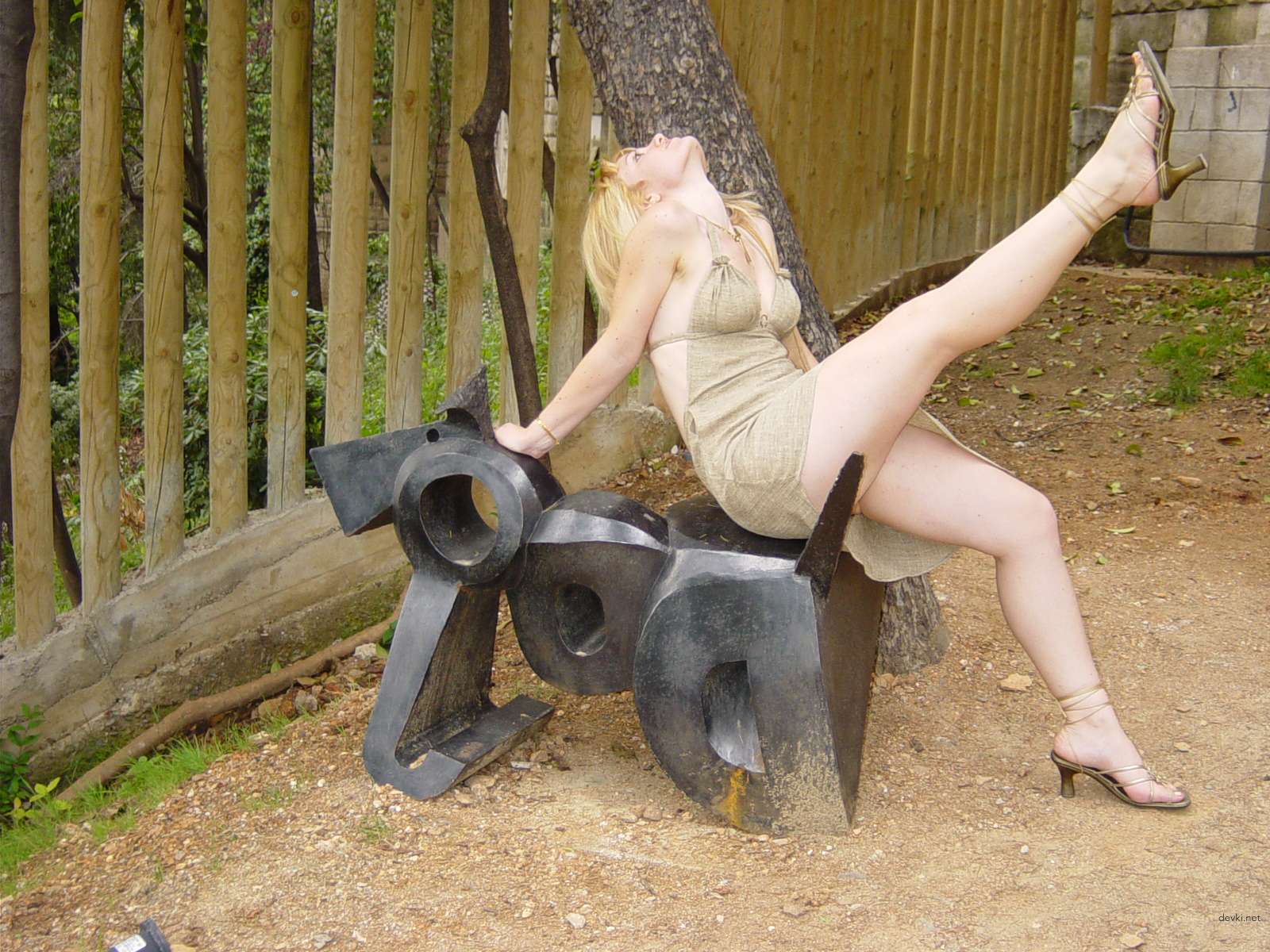 Passionate woman gives intense blowjob: Explicit amateur porn photo