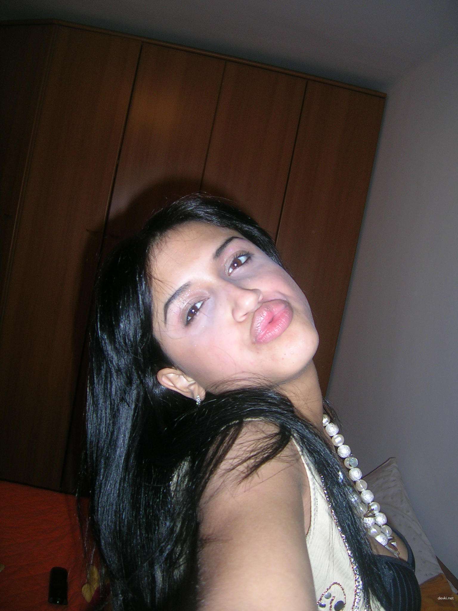 Hot Amateur Mulatto Porn - Explicit Interracial Sex Photos