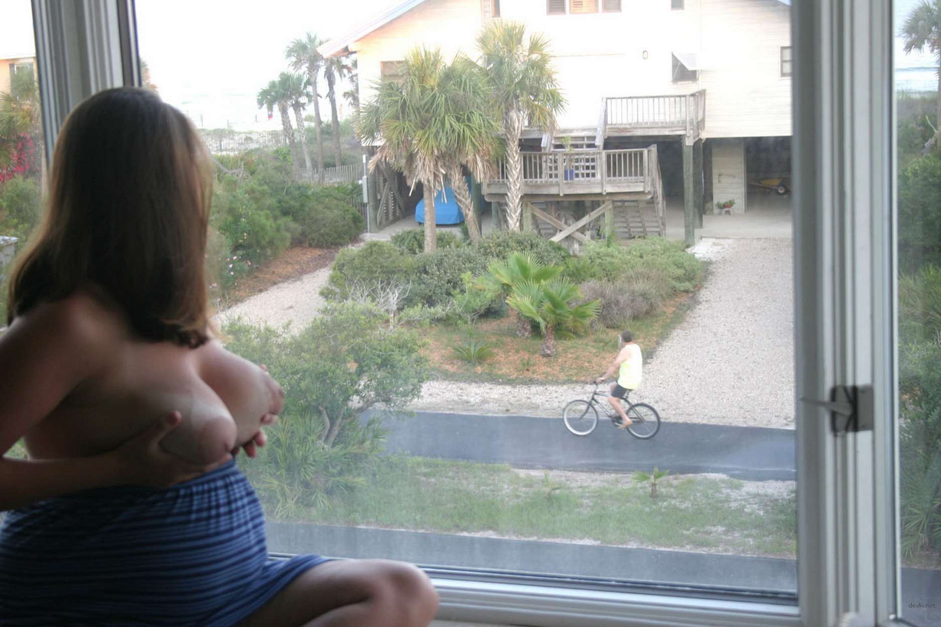 Curvy Woman Hardcore Sex: Amateur Porn Photo of Busty Lady in Action