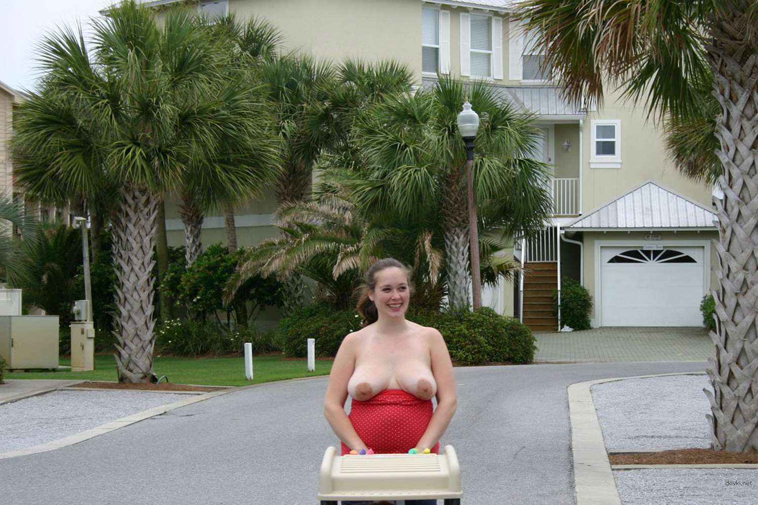 Curvy Woman Hardcore Sex: Amateur Porn Photo of Busty Lady in Action