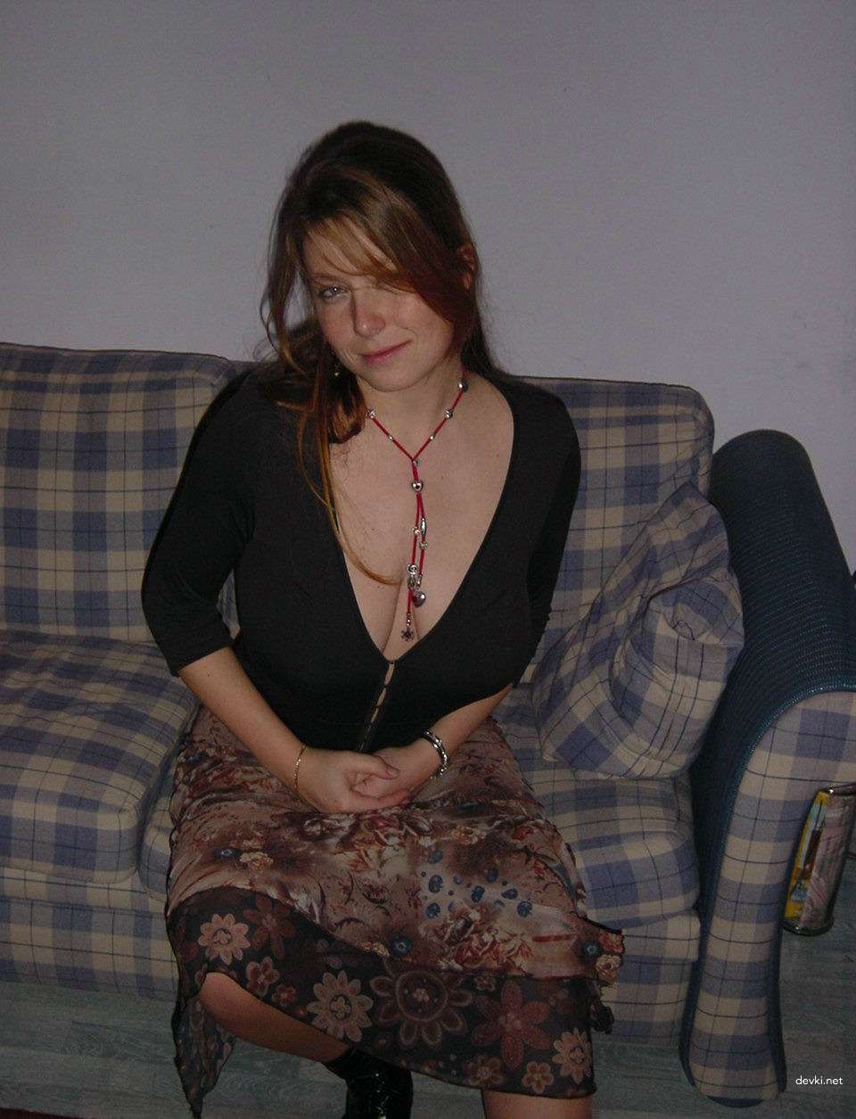 Fiery Redhead Exposes Her Shaved Pussy in Amateur Porn Pic