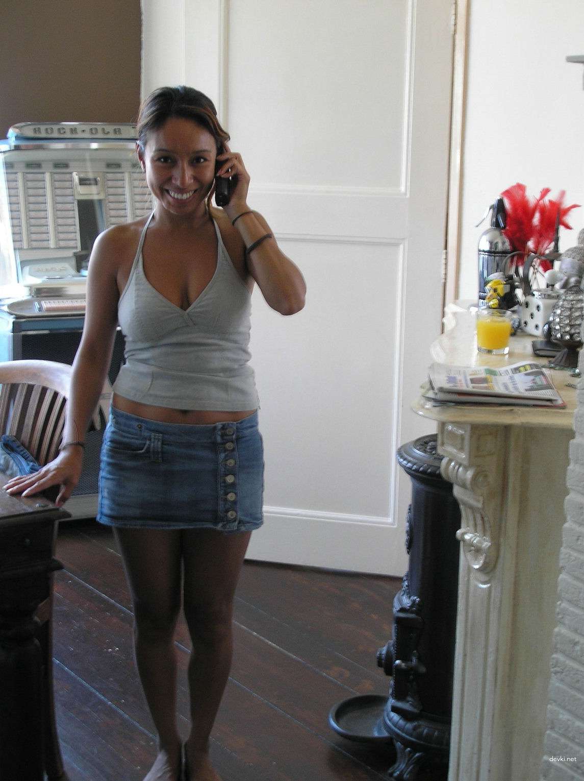 Hot Mulatto Babe Fills Herself with Everything - Explicit Amateur Porn