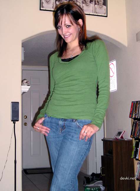 Explicit Amateur Redhead Girl Nude Photo Shoot