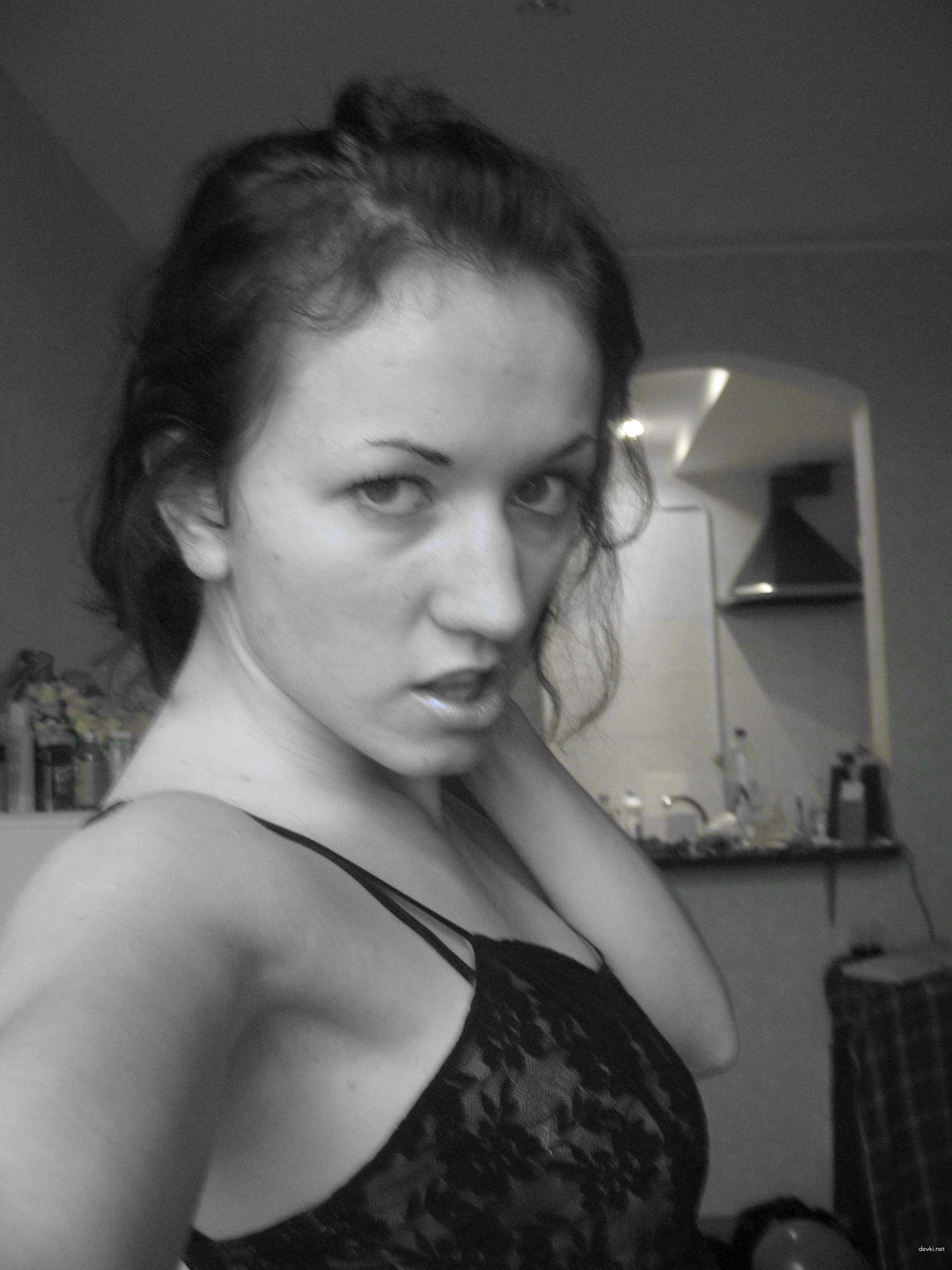 Skinny Girl's Homemade Porn: Explicit Amateur Photos