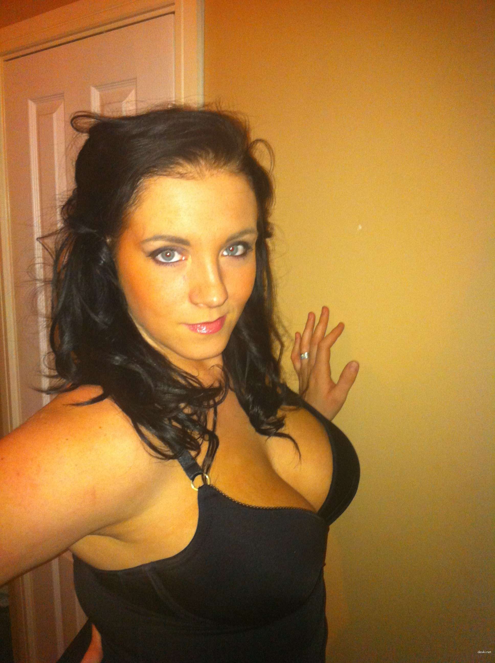 Explicit Amateur Porn Photo Collection: XXX Pics for Adults Only