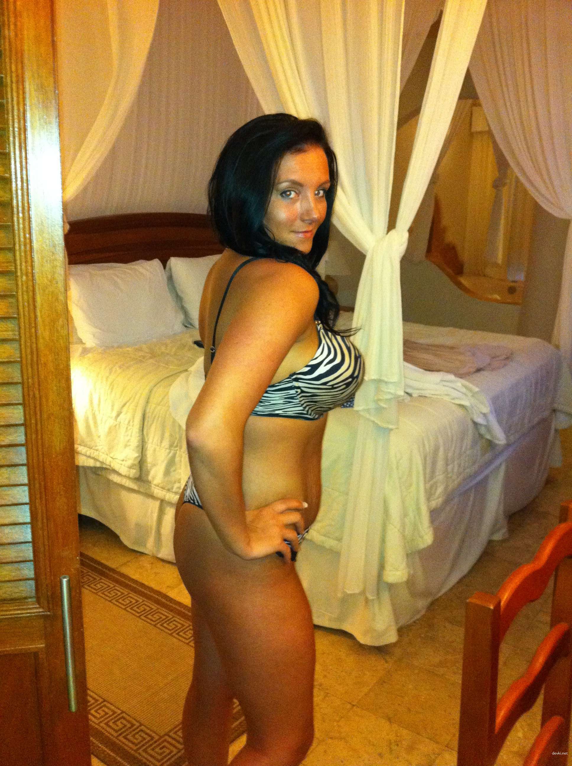 Explicit Amateur Porn Photo Collection: XXX Pics for Adults Only