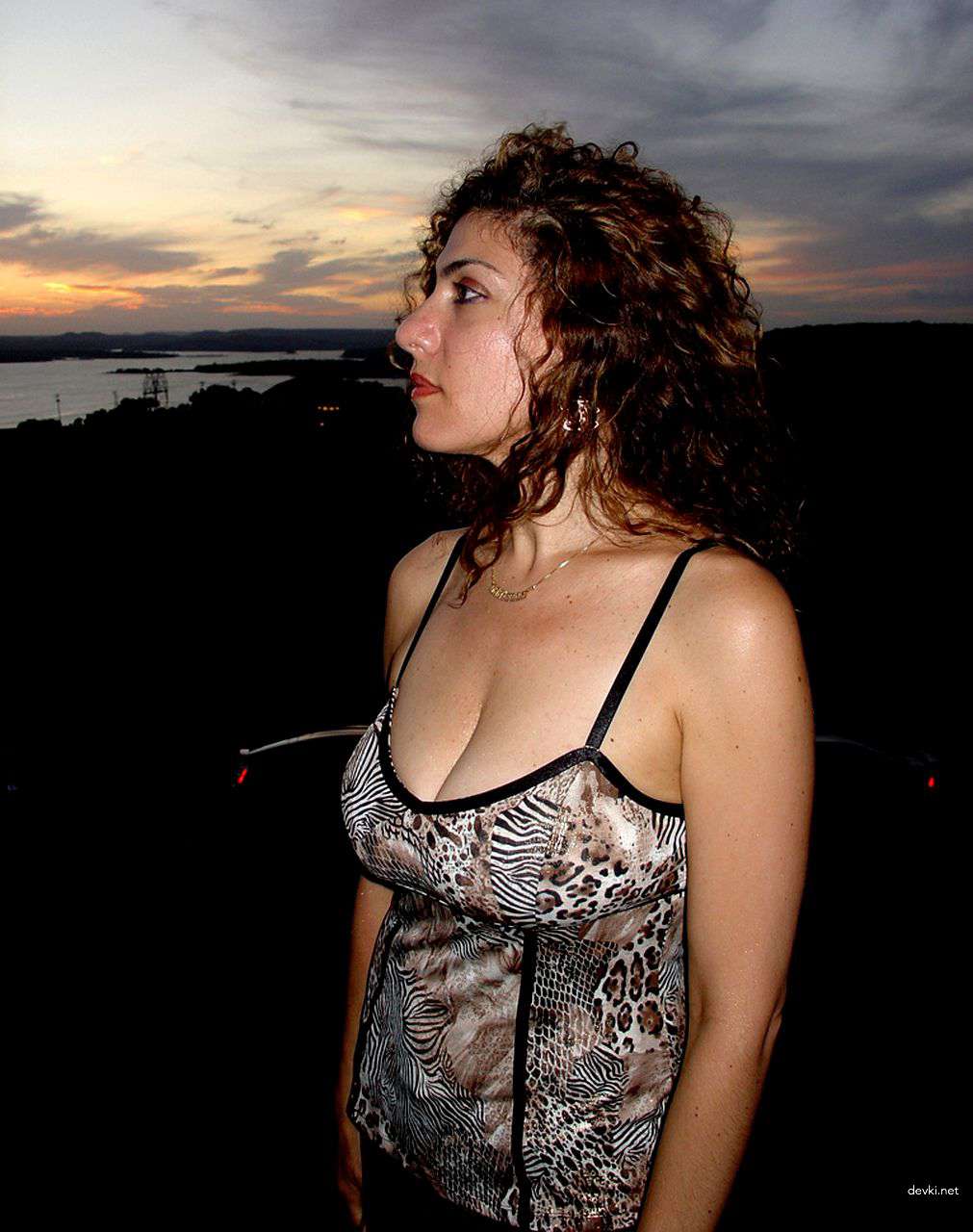 Explicit Nude Amateur Girl Poses on Vacation - Uncensored Photo