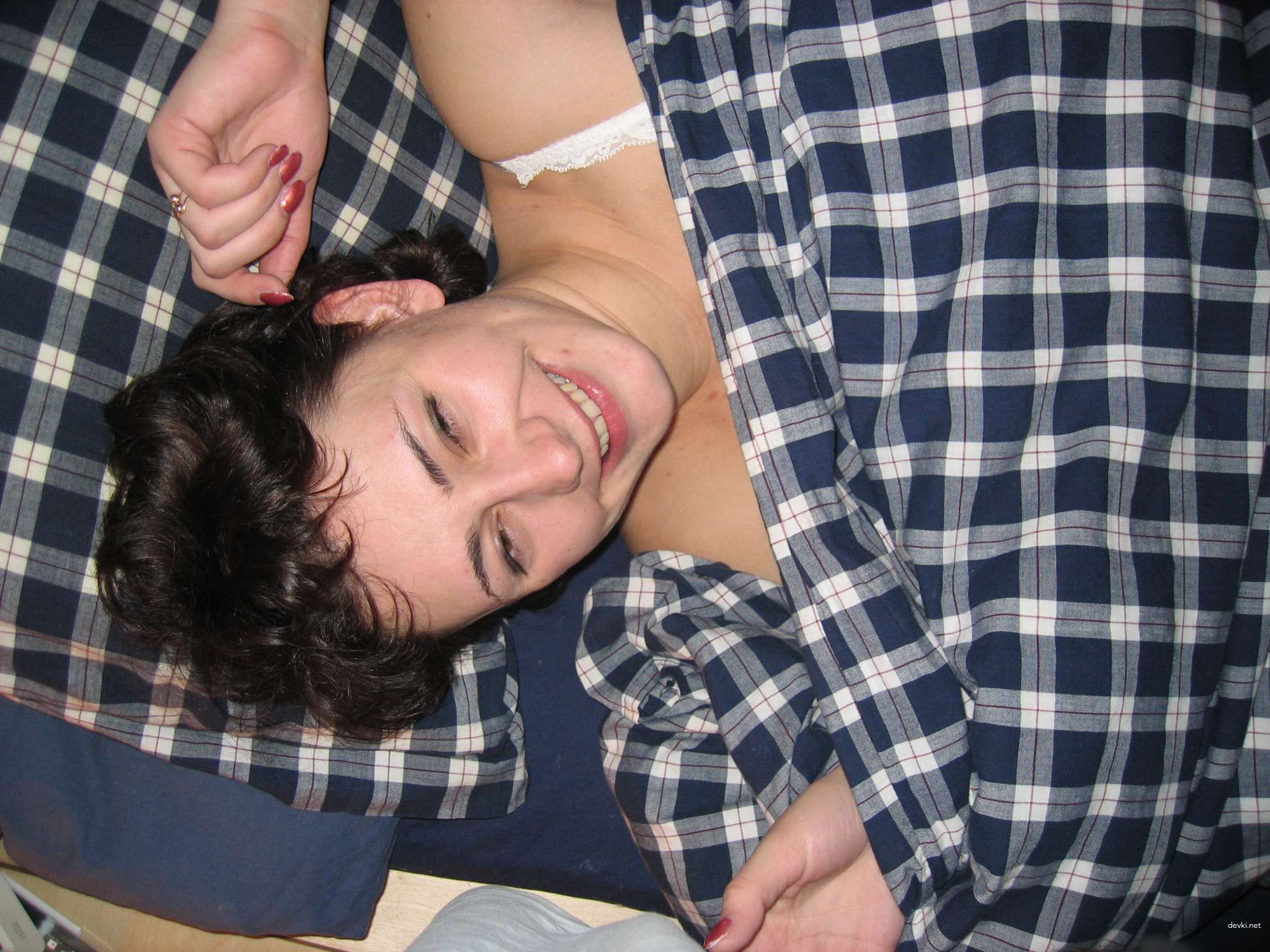 Hotwife Amateur Porn: Naughty Wife's Explicit Photos