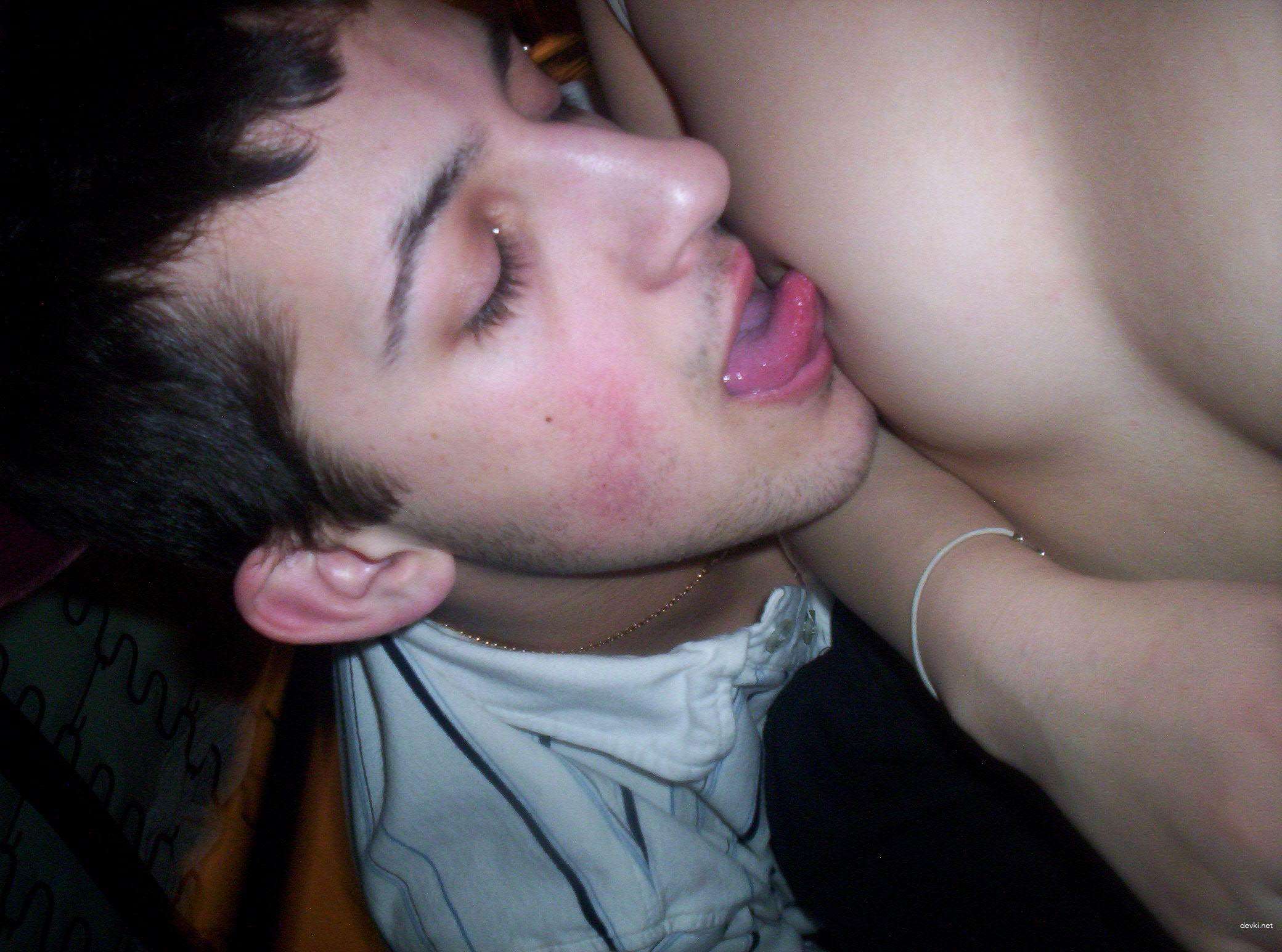 Hot Asian Amateur Porn: Sexy Asian Girl in Explicit Photos