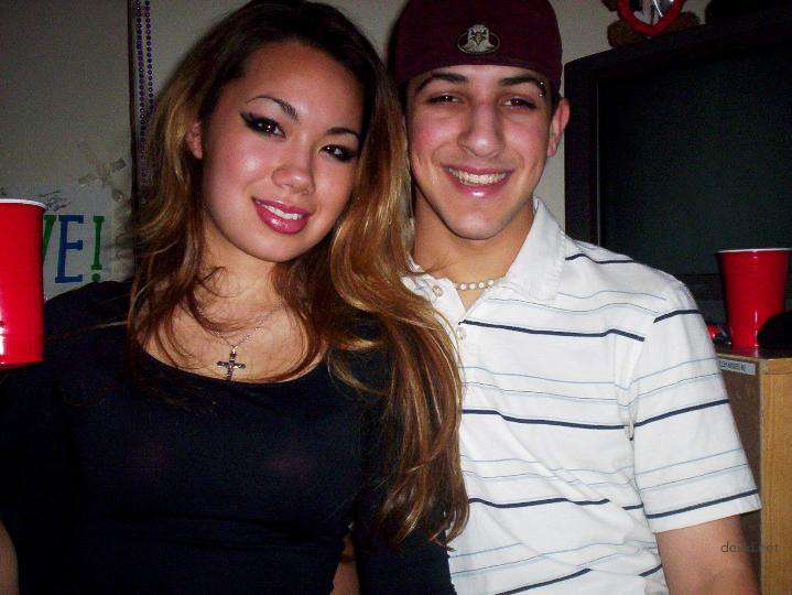 Hot Asian Amateur Porn: Sexy Asian Girl in Explicit Photos