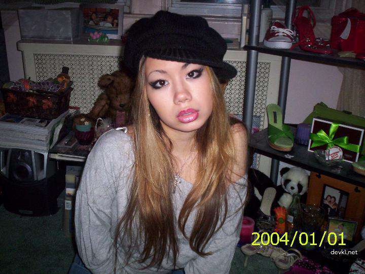 Hot Asian Amateur Porn: Sexy Asian Girl in Explicit Photos