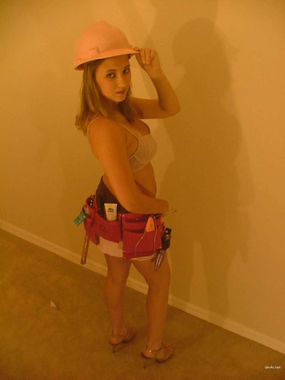 Amateur Girl's Private Intimate Photos - Explicit Homemade Porn Pics