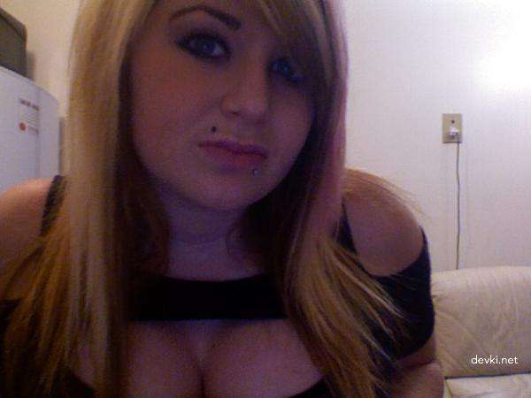 Explicit Blonde Amateur Photo Collection: Private Blondes in Provocative Shots