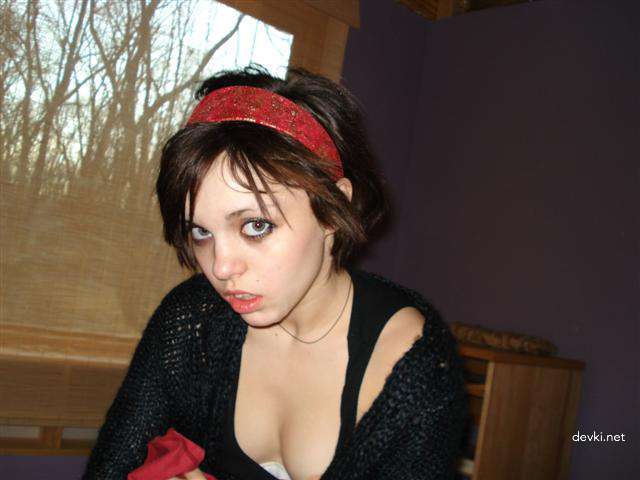 Explicit Emo Girls Naked Compilation: Amateur Porn Photos