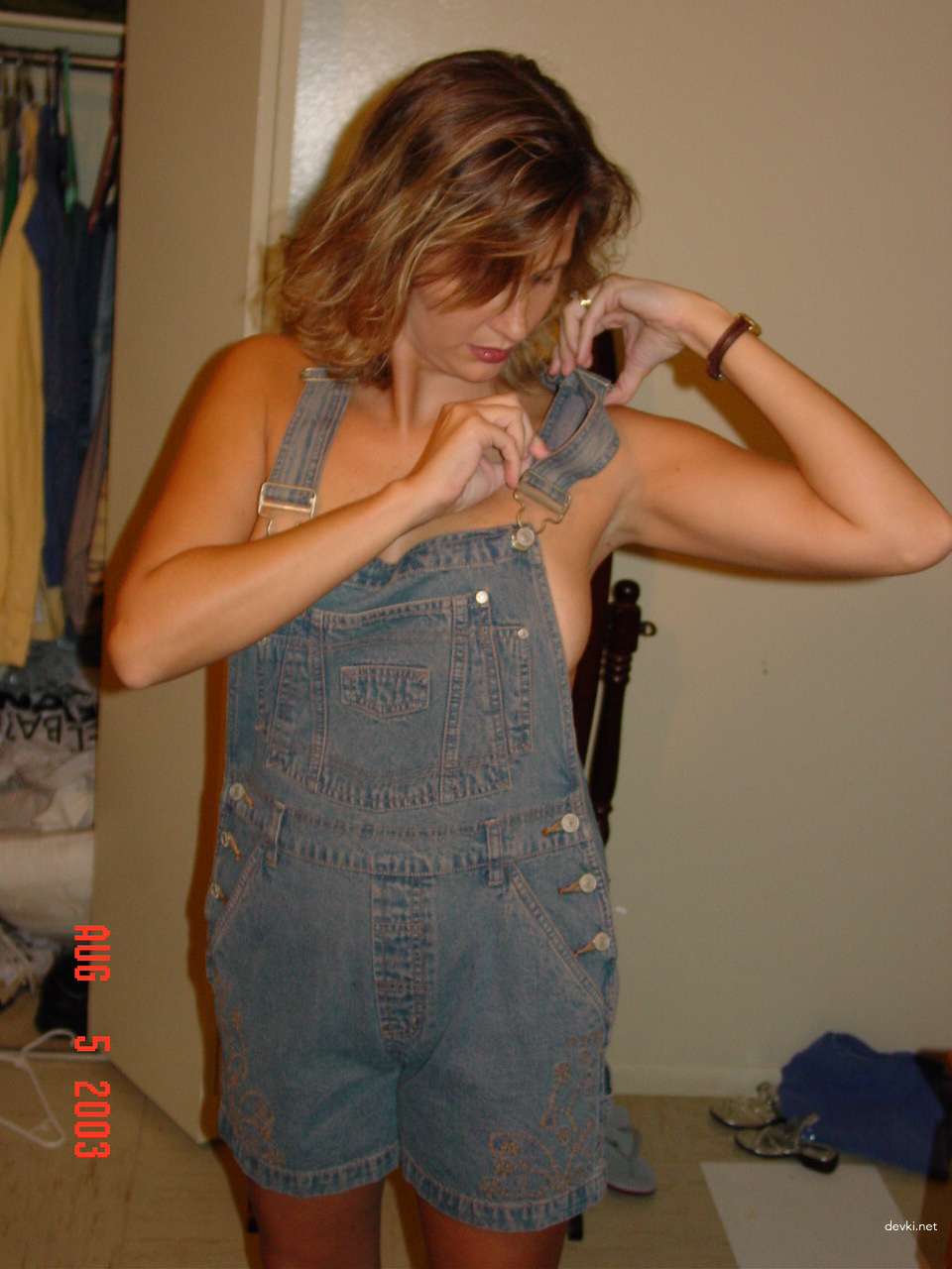 Raw Amateur Woman Porn Photos Drenched in Own Juices