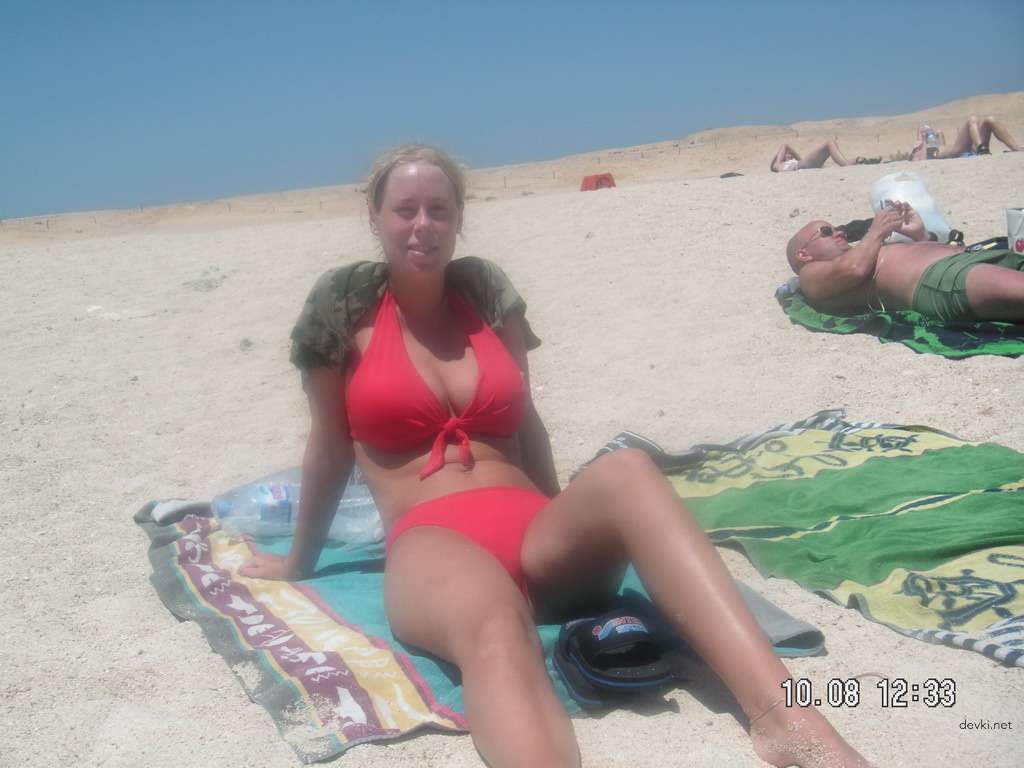 Hot Busty Amateur Girl Caught on Camera for Hardcore Sex