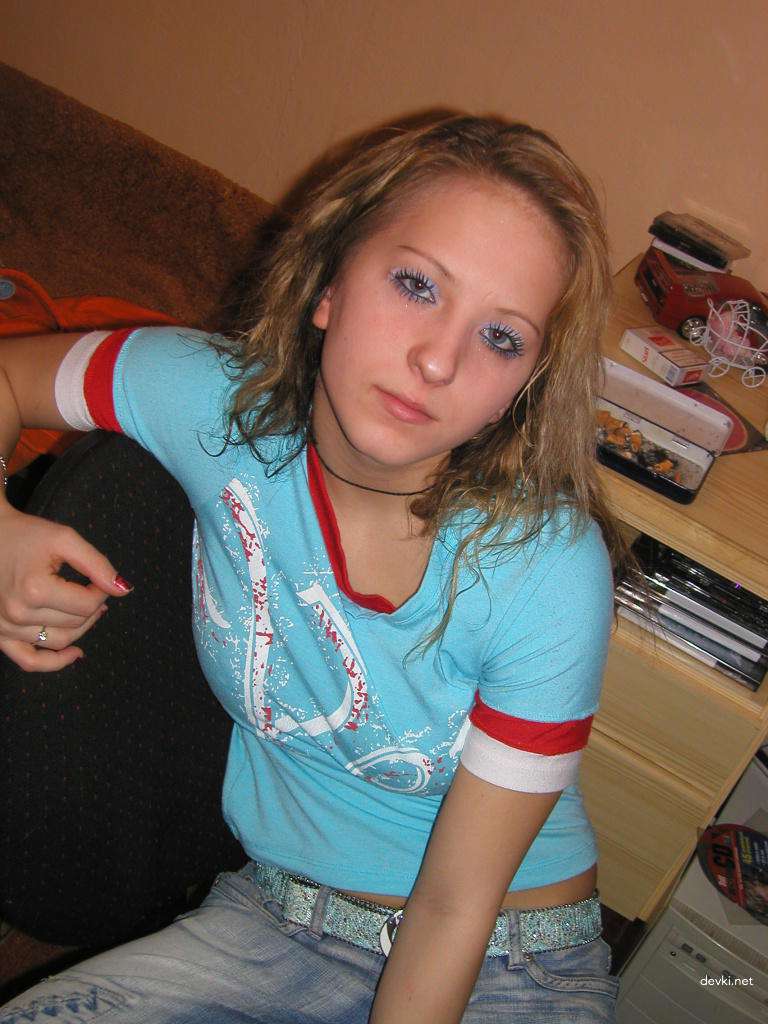 Naked Girls in Bath: Explicit Amateur Photo with Friend