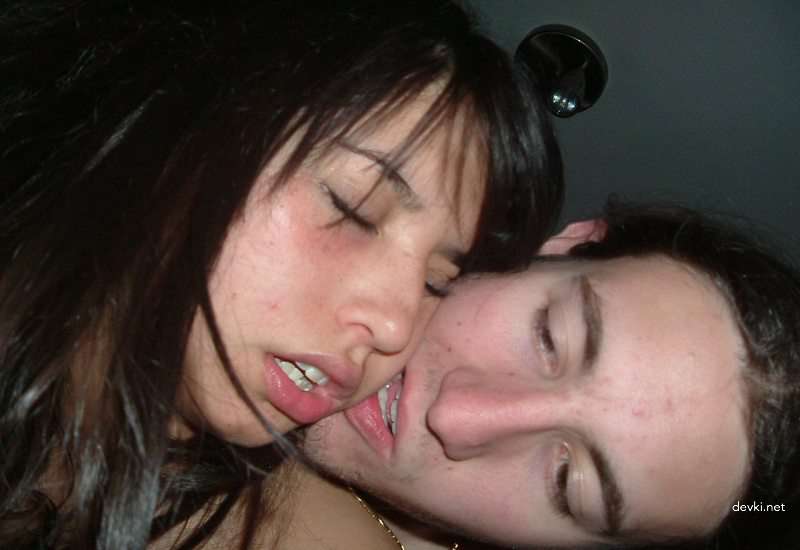 Hot Brunette with Hairy Pussy in Amateur Porn Pic