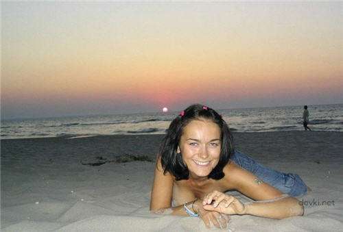 Hot Brunette Loves Sucking Cock - Amateur Porn Photo