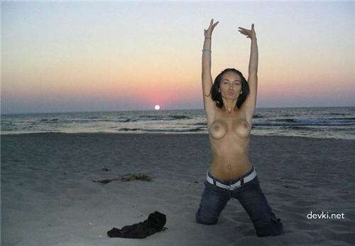 Hot Brunette Loves Sucking Cock - Amateur Porn Photo