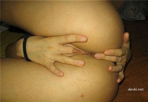 Hot Brunette Loves Sucking Cock - Amateur Porn Photo