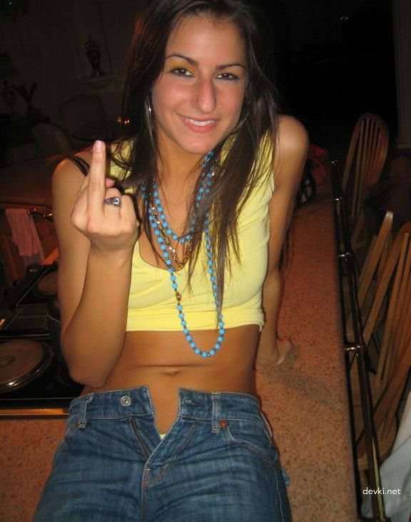 Hot Armenian babe fucks boyfriend on camera