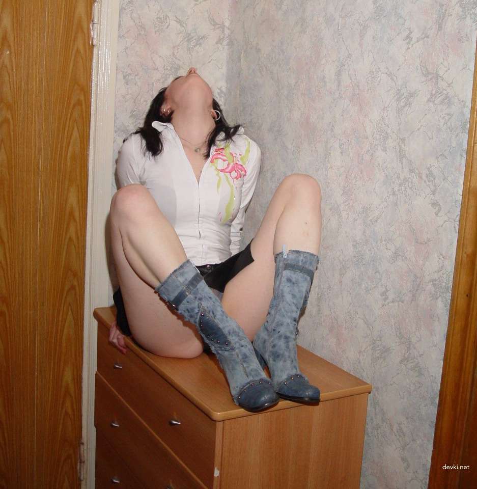 Lustful Wife Amateur Porn Pics - Explicit Horny Housewife Exposed!