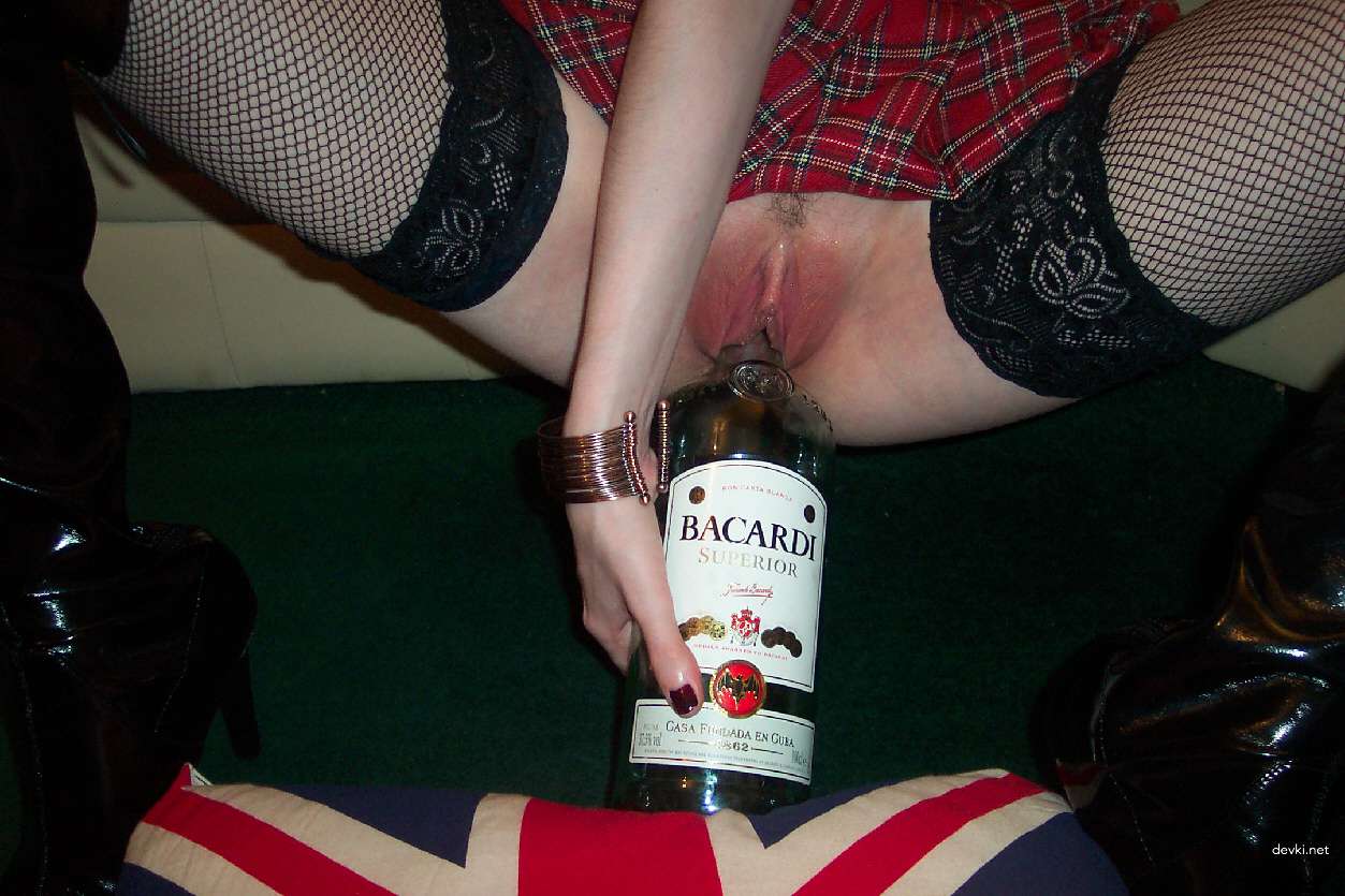 Explicit Amateur Porn Album of Naughty Girl: Uncensored XXX Photos