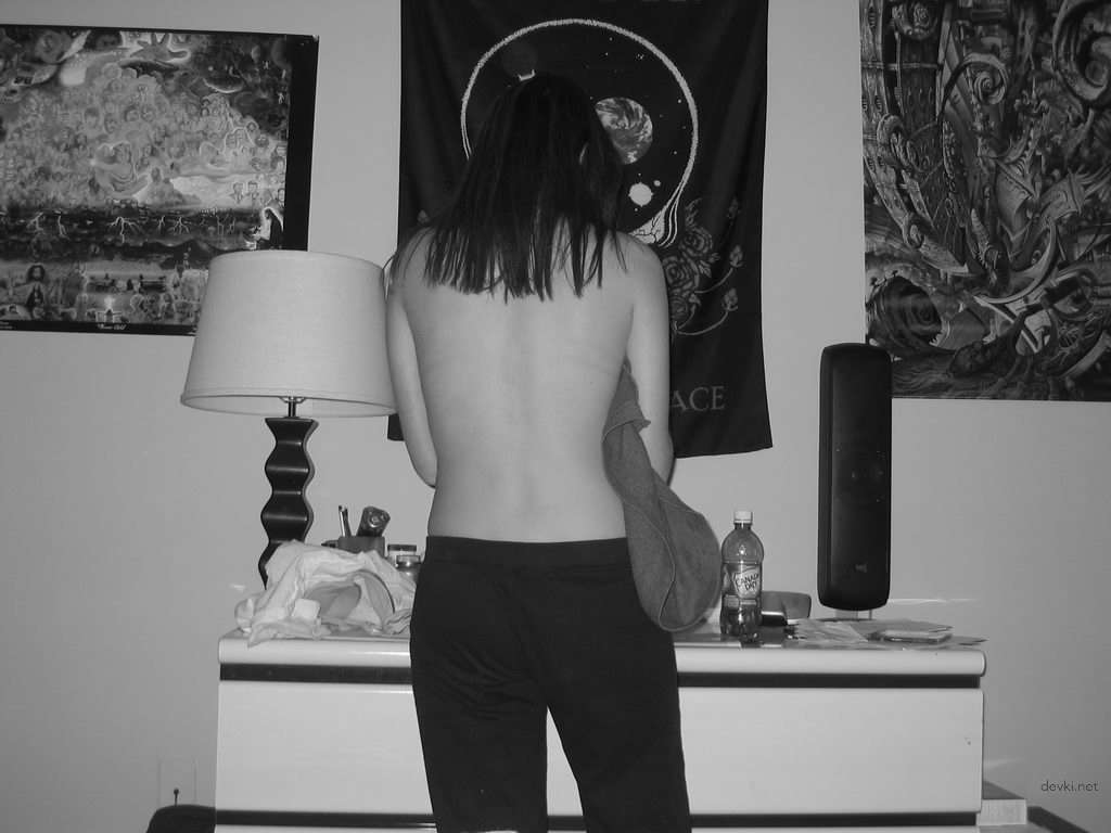 Playful girl posing and sucking dick - Amateur porn photo