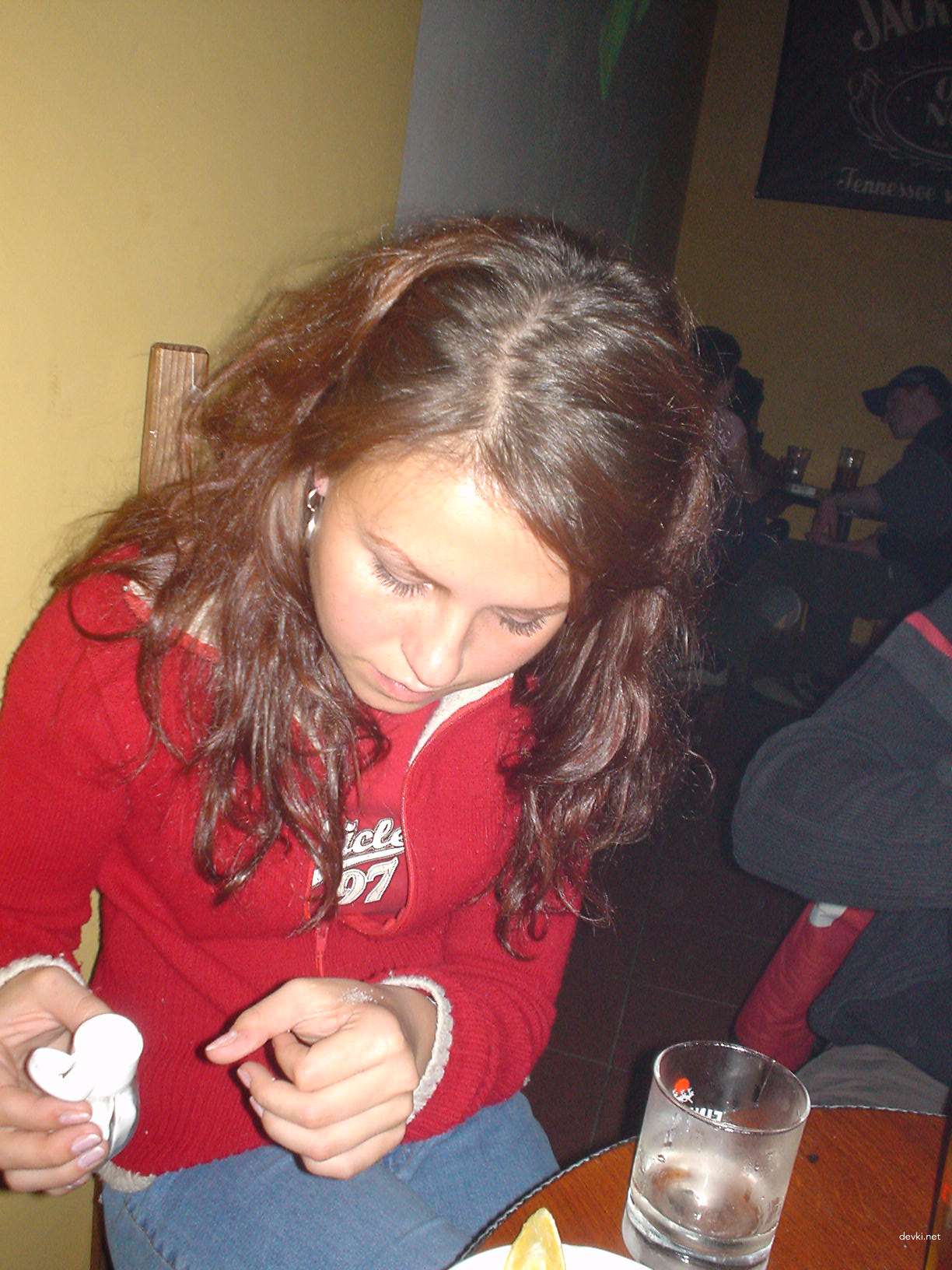 Close-Up Amateur Teen Porn: Explicit Close-Up Shots of a Hot Chick