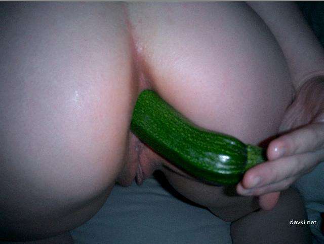 Amateur Girl Loves Group Sex - Explicit XXX Photos