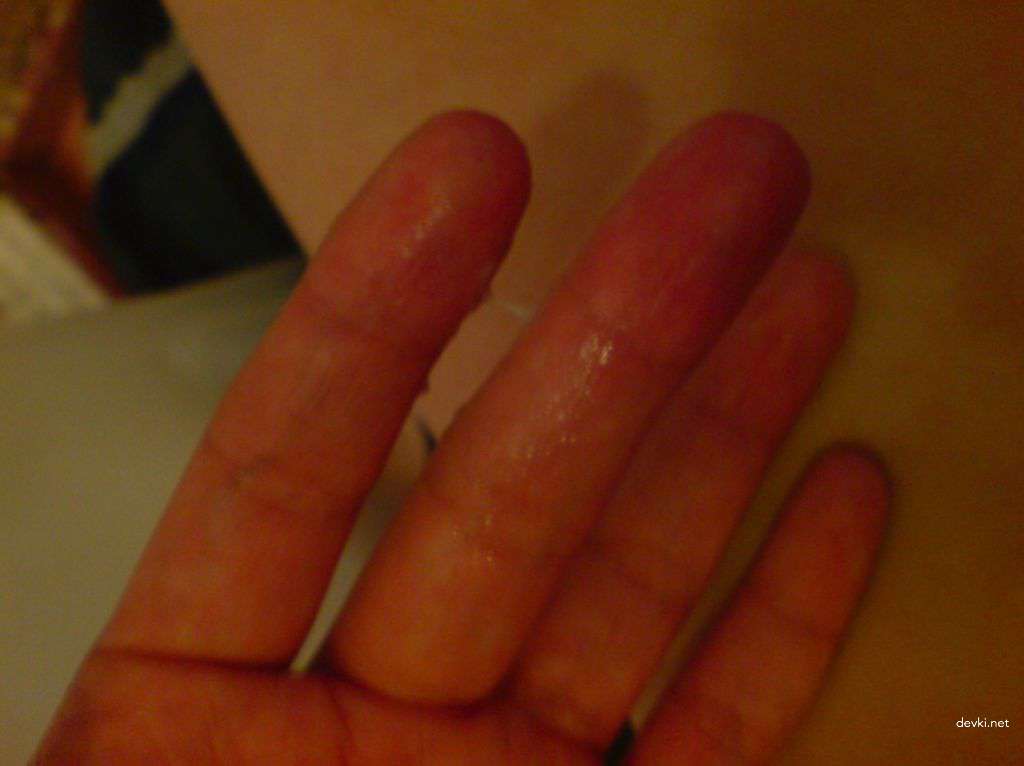 Close-up Pussy Amateur Porn Photo - Explicit and Graphic Shot