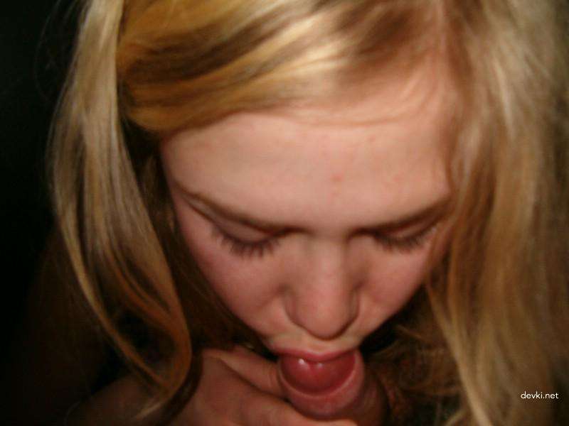 Hot Babes Giving Blowjob: Amateur Porn Photo Collection