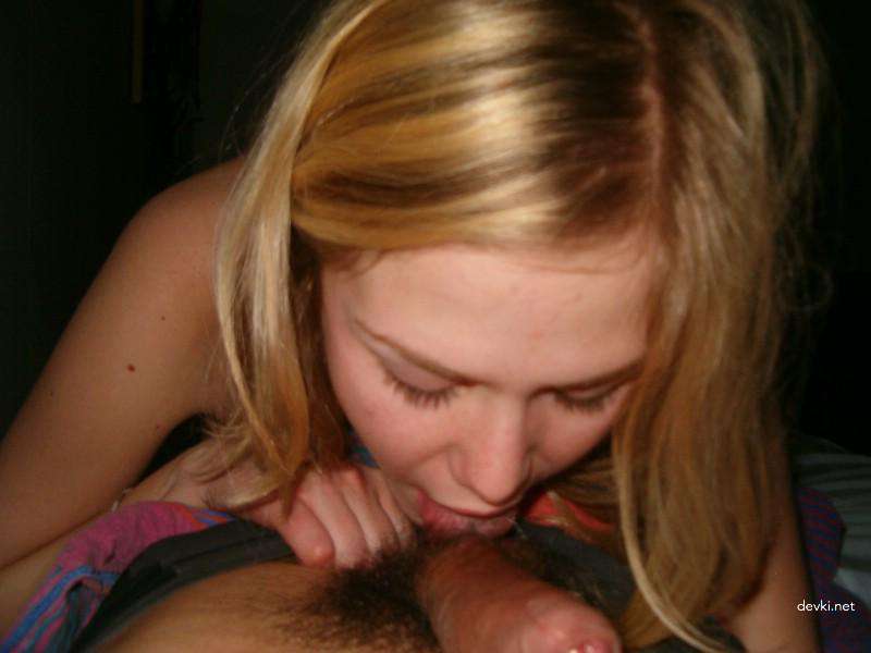 Hot Babes Giving Blowjob: Amateur Porn Photo Collection