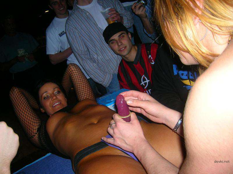 Club Sluts Get Naughty: Amateur Porn Photo Shoot