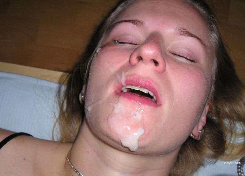 Amateur Sex Photos: Hot Girl Engages in Explicit Sexual Activity