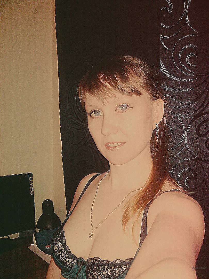 Mature Woman's Private Porn with Huge Dildo - Explicit Amateur Content