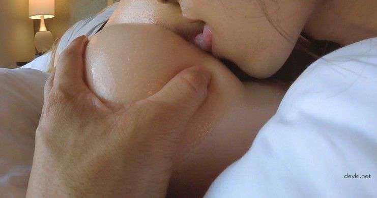 Girl Takes It in All Holes - Explicit Amateur Porn Pics