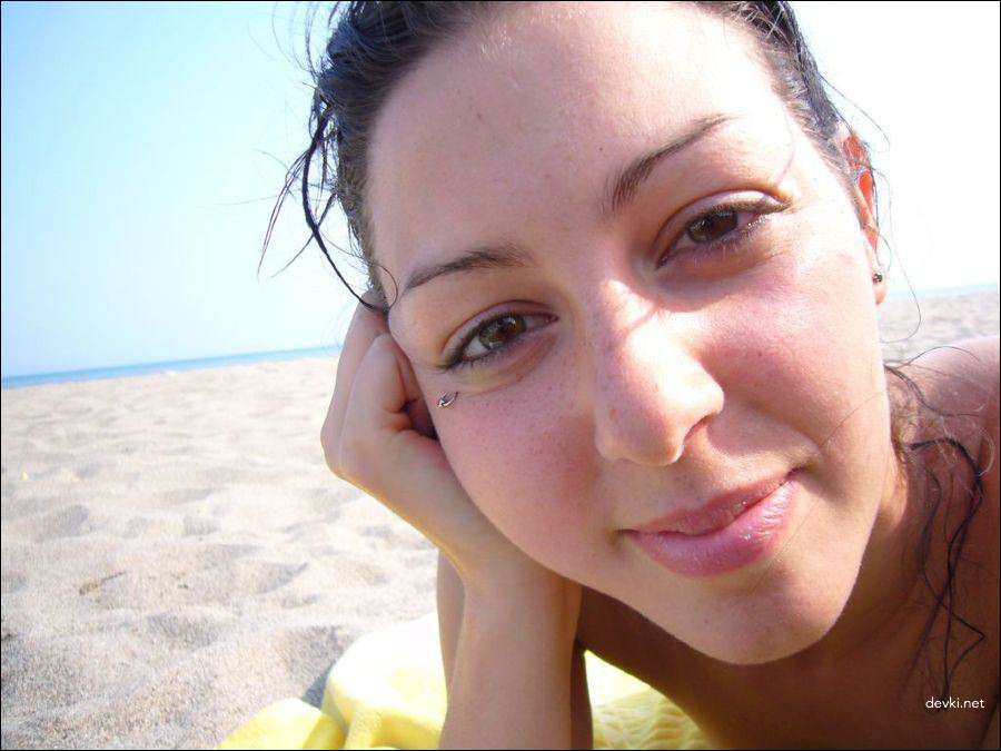 Explicit Vacation Intimacy: Amateur Porn Photo Album