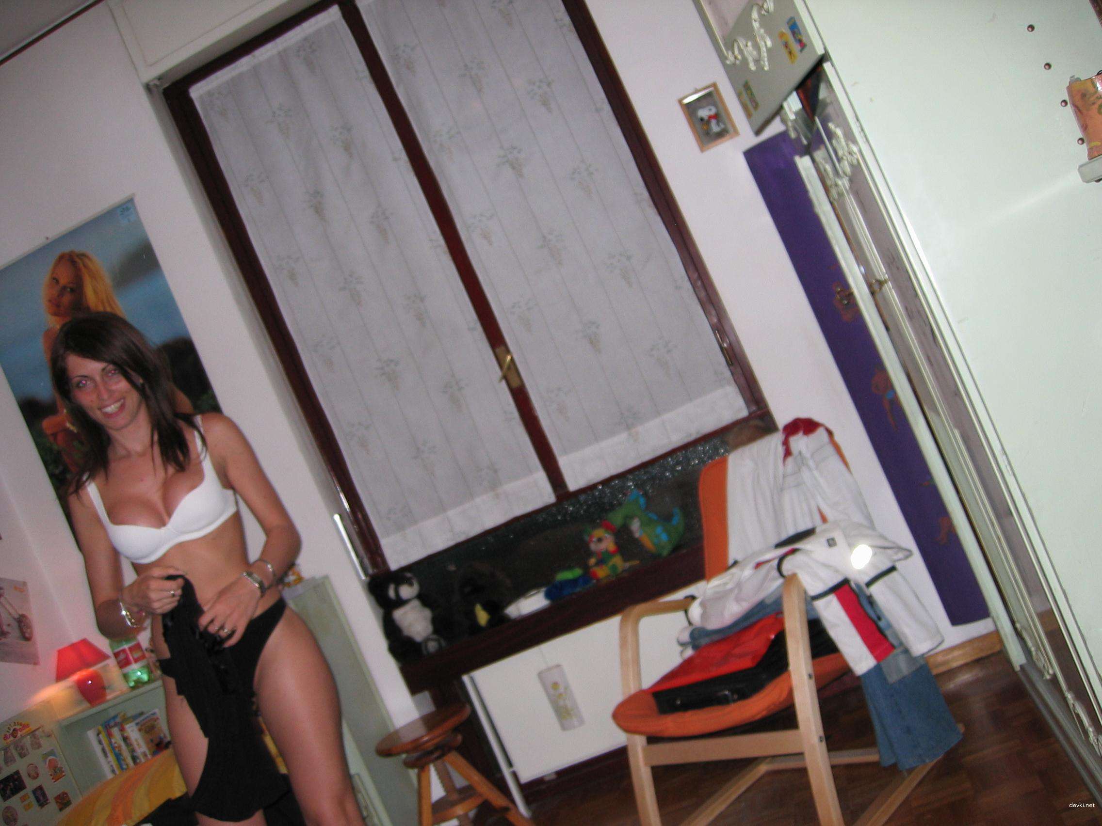 Skinny Brunette Fucked Hard in Amateur Porn Photos