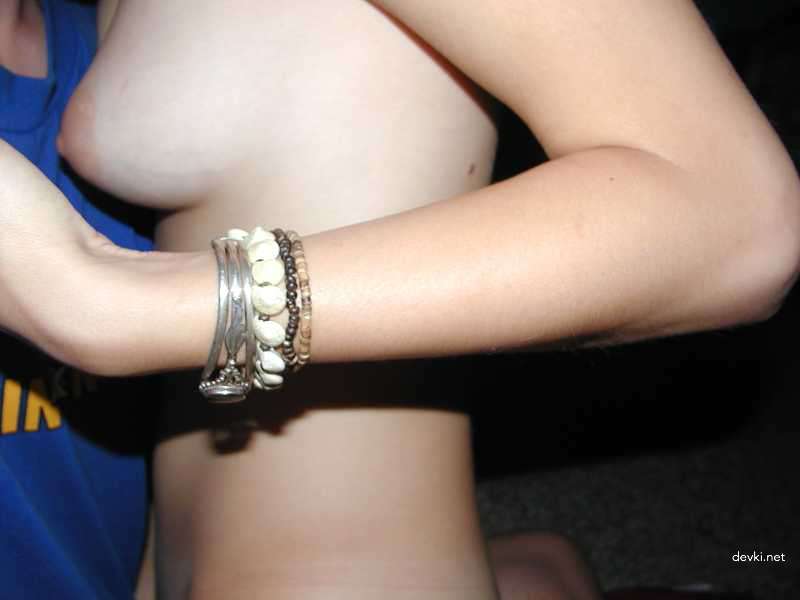 Amateur Girl Erotic Photoshoot with Explicit Content and Nudity