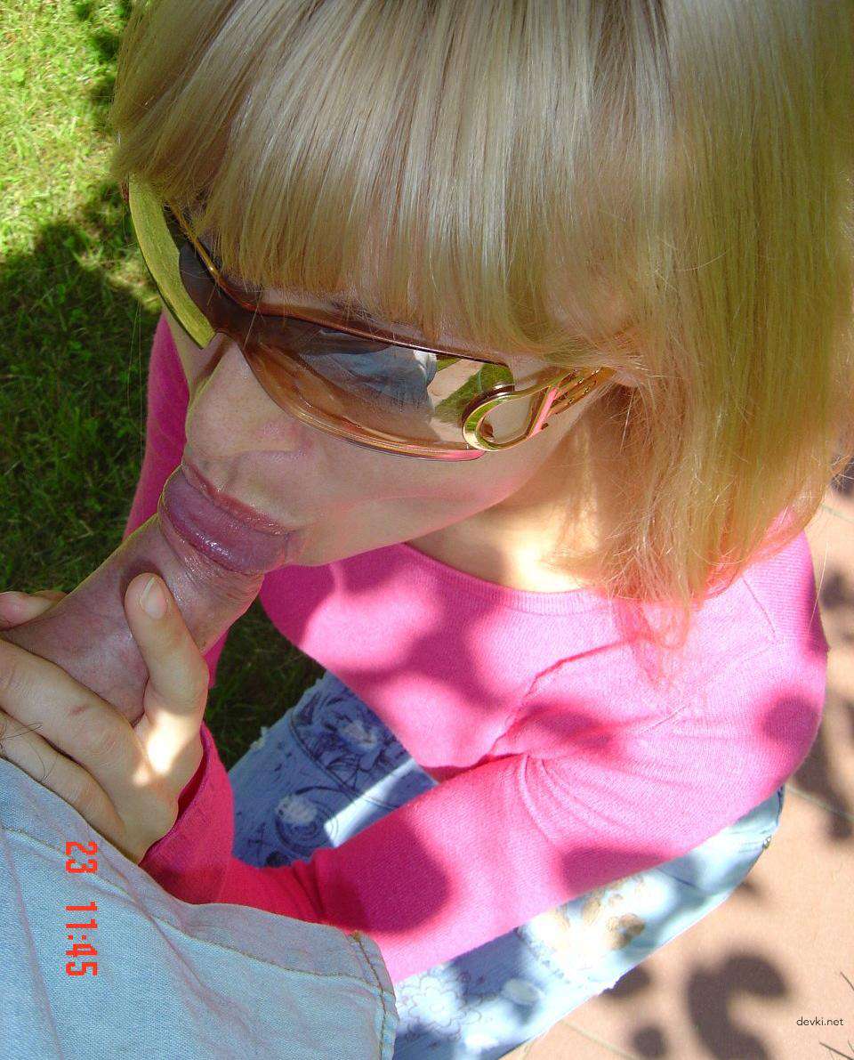 Explicit Blowjob Amateur Porn Photos - Sucking Cock XXX Pics