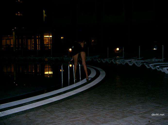 Hardcore Amateur Porn: Sexy Female in Explicit Sex Photos