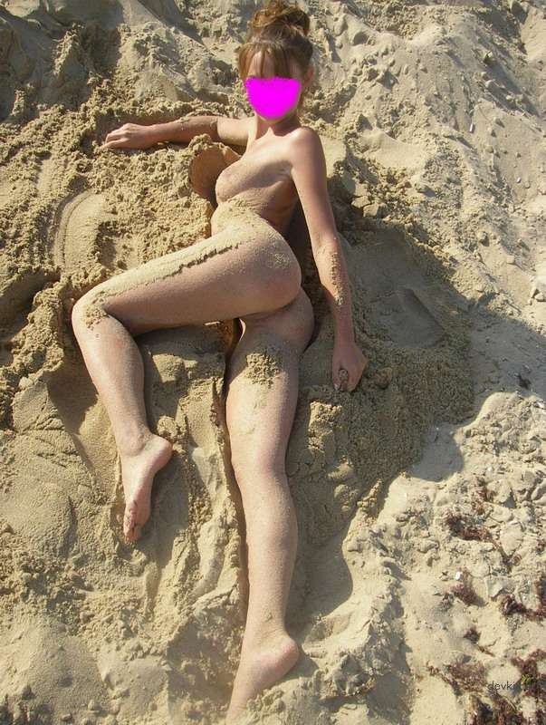 Shy Wife Exposes Pussy - Amateur Explicit Photo Display