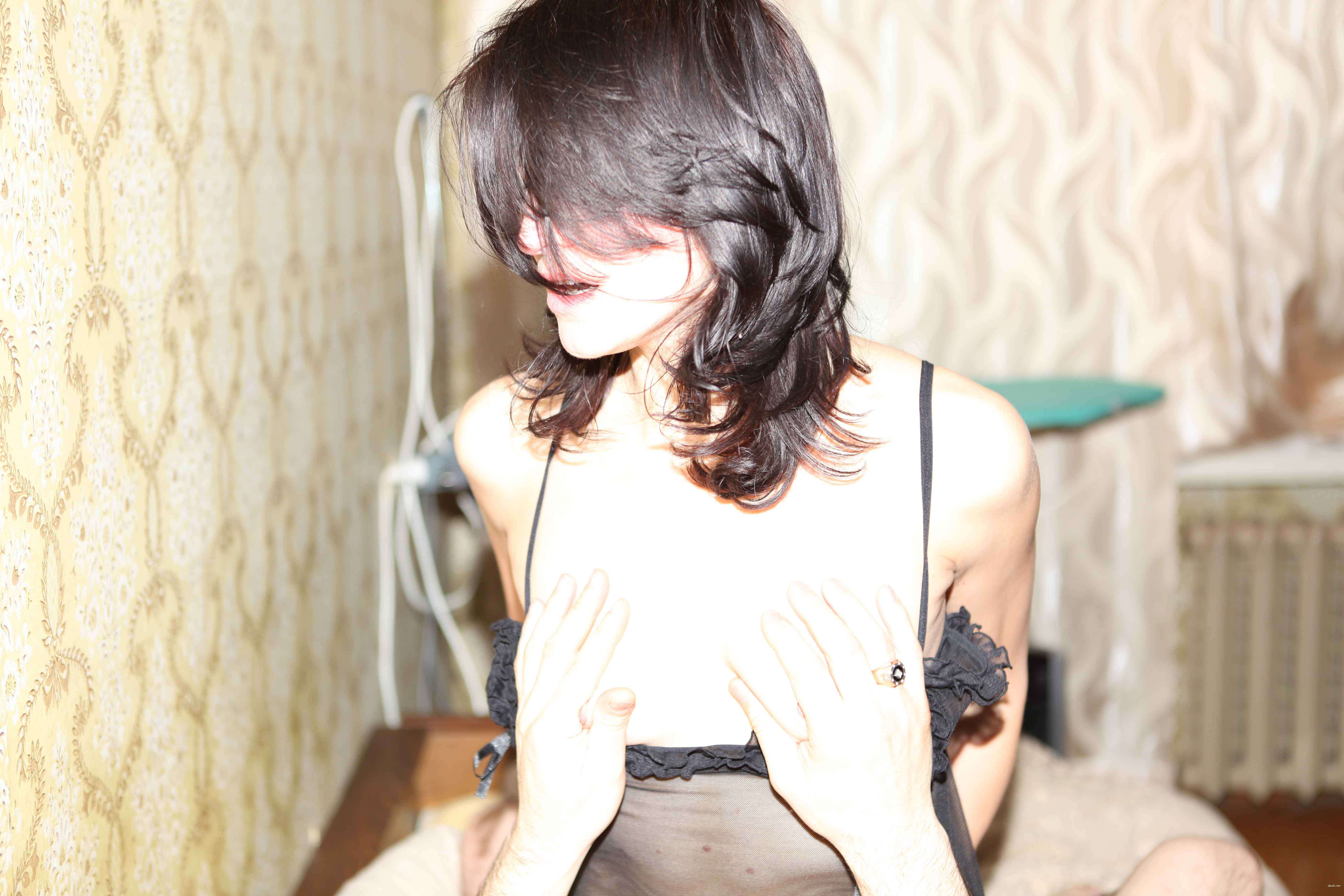 Married Slut Amateur Porn: Explicit Photos of a Naughty Wife in Action