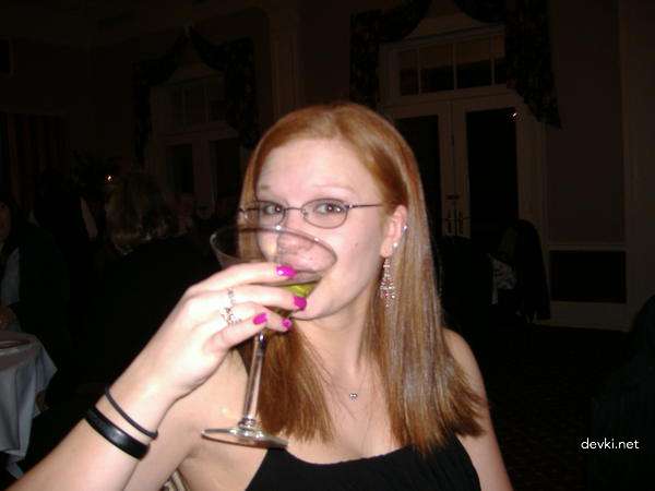 Fiery redhead loves sucking cock - XXX amateur porn photo