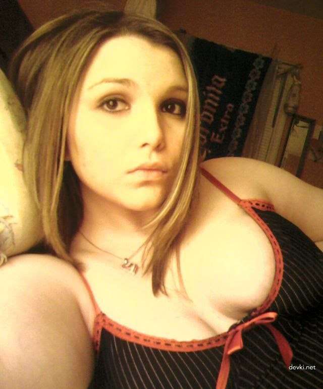 Amateur Erotica Collection: Explicit and Sensual Photos for Adults