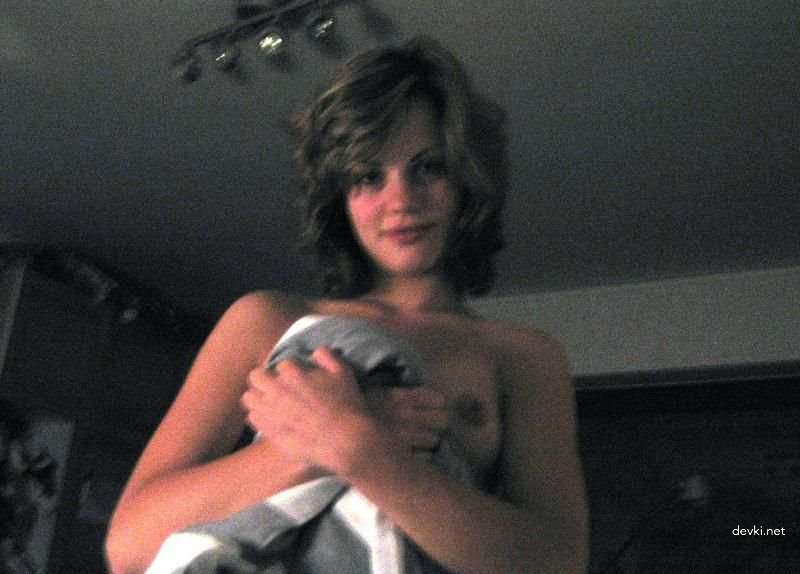 Amateur Erotica Collection: Explicit and Sensual Photos for Adults